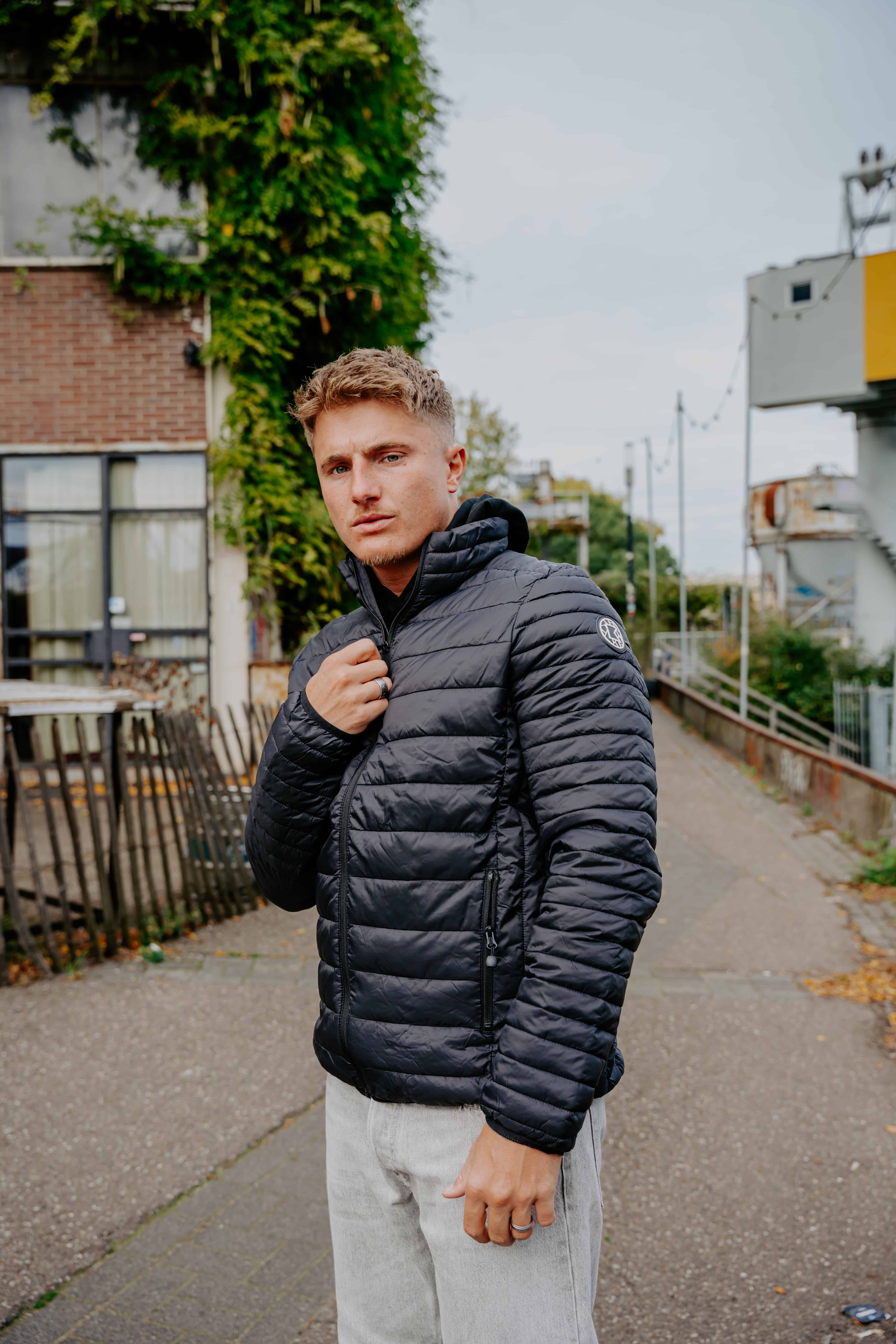 DSC03139 BRACKET Puffer Jacket Black - Afbeelding 1