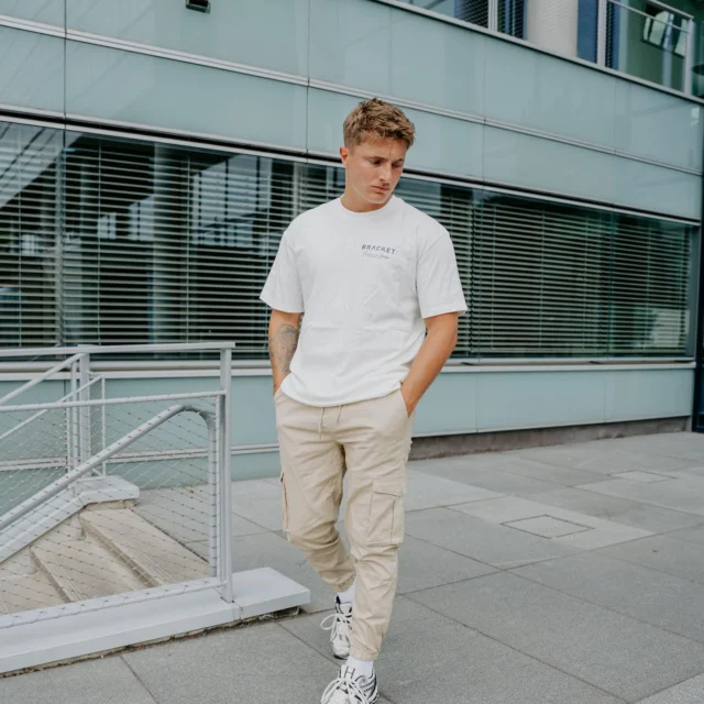 Cargo + white oversized shirt = winning