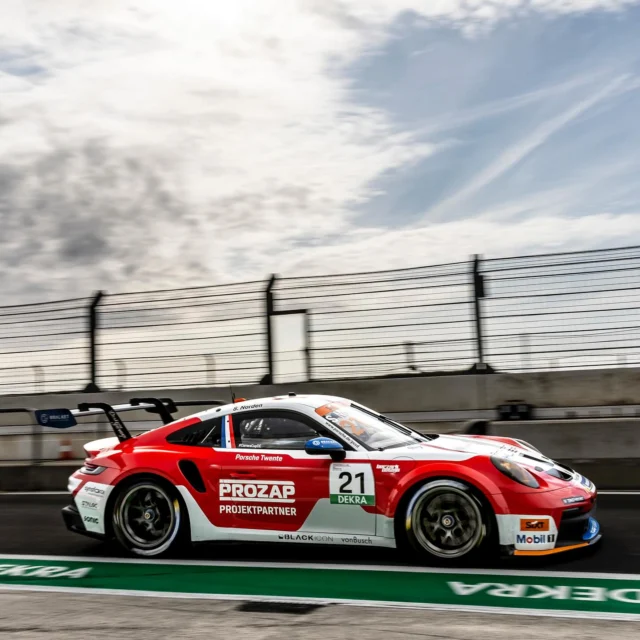 What a nice weekend on @circuitzandvoort 
Thanks! 
•
•
@sennavansoelen 
@flynt.schuring
@nick.ho_98 
@mees_muller 
@sachanorden21 
@paul_geeris @pgmotorsport @huber_racing @schumacher.clrt @team_75_bernhard